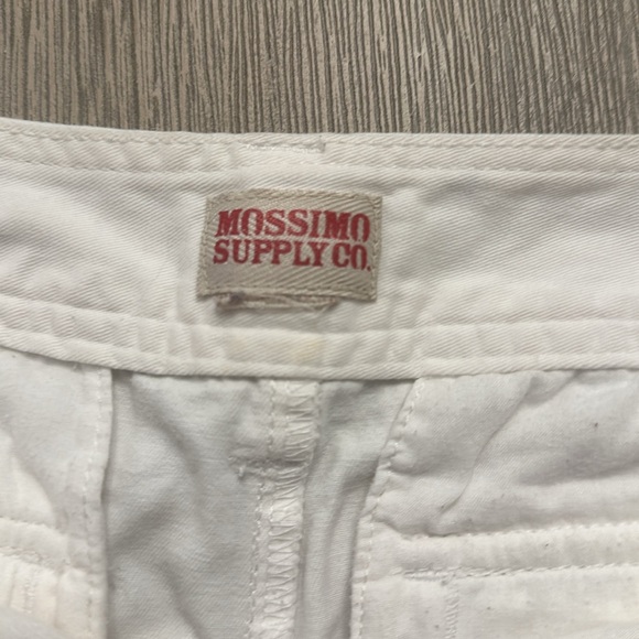 White shorts size 3 - Picture 2 of 3